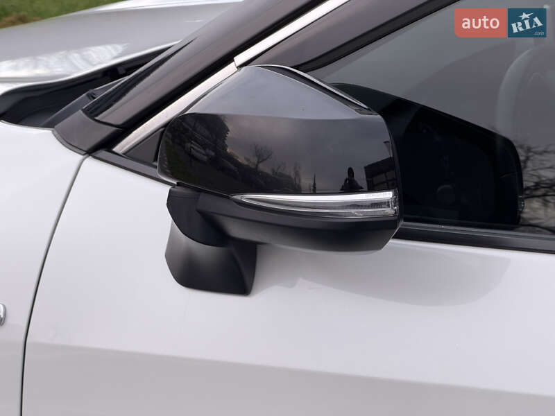 Внедорожник / Кроссовер Toyota RAV4 2020 в Ужгороде фото 14 Внедорожник / Кроссовер Toyota RAV4 2020 в Ужгороде