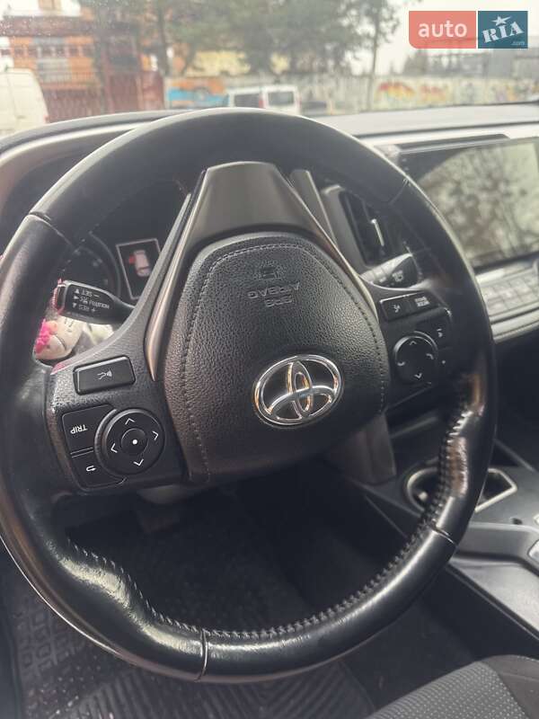 Позашляховик / Кросовер Toyota RAV4 2018 в Львові фото 8 Позашляховик / Кросовер Toyota RAV4 2018 в Львові
