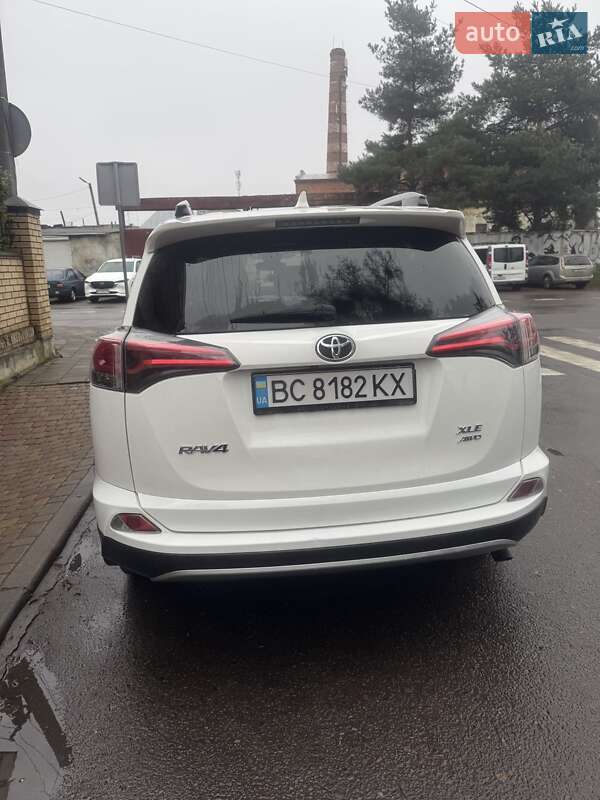 Позашляховик / Кросовер Toyota RAV4 2018 в Львові фото 28 Позашляховик / Кросовер Toyota RAV4 2018 в Львові