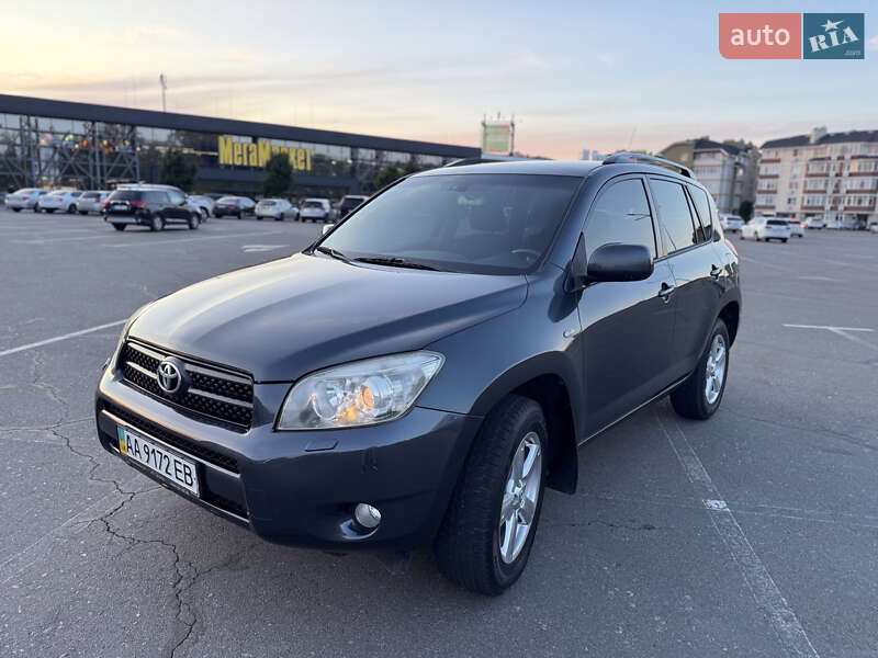 Внедорожник / Кроссовер Toyota RAV4 2006 в Березенщине