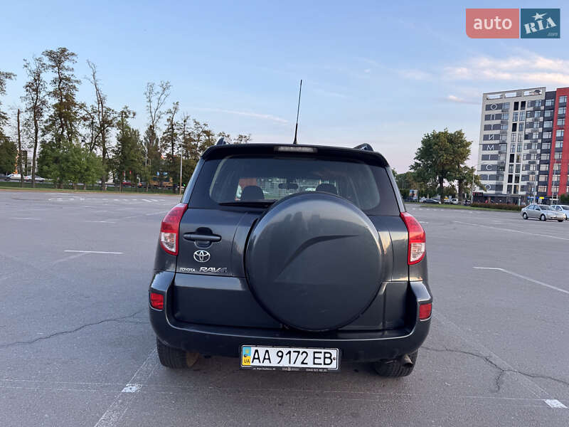 Внедорожник / Кроссовер Toyota RAV4 2006 в Березенщине