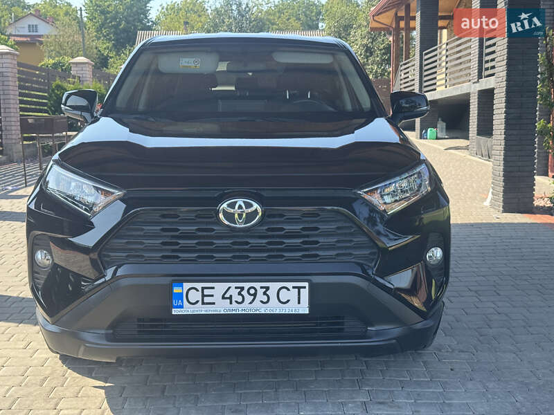Внедорожник / Кроссовер Toyota RAV4 2020 в Черновцах