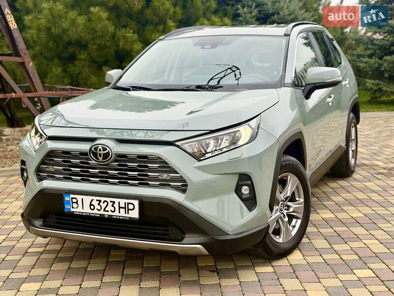 Внедорожник / Кроссовер Toyota RAV4 2022 в Днепре