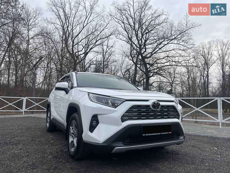 Позашляховик / Кросовер Toyota RAV4 2023 в Києві
