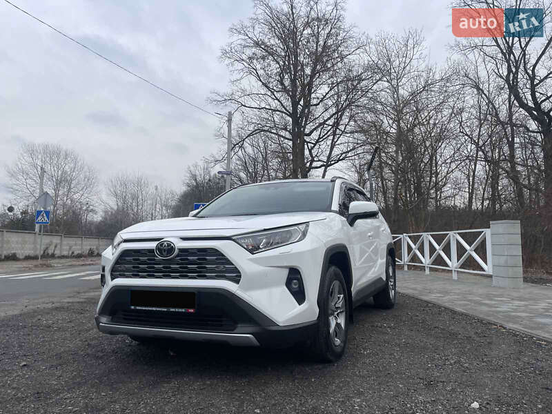 Позашляховик / Кросовер Toyota RAV4 2023 в Києві