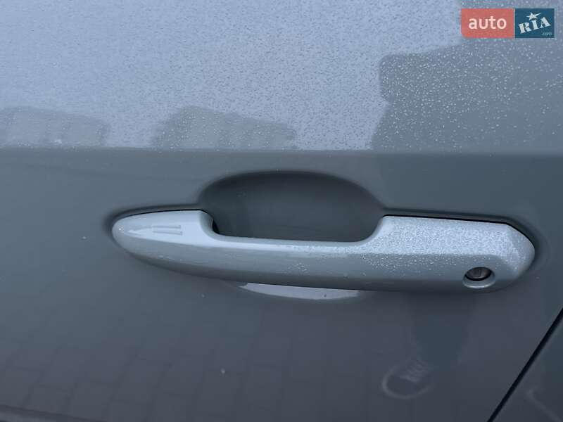 Внедорожник / Кроссовер Toyota RAV4 2023 в Киеве