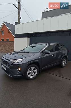Позашляховик / Кросовер Toyota RAV4 2021 в Києві