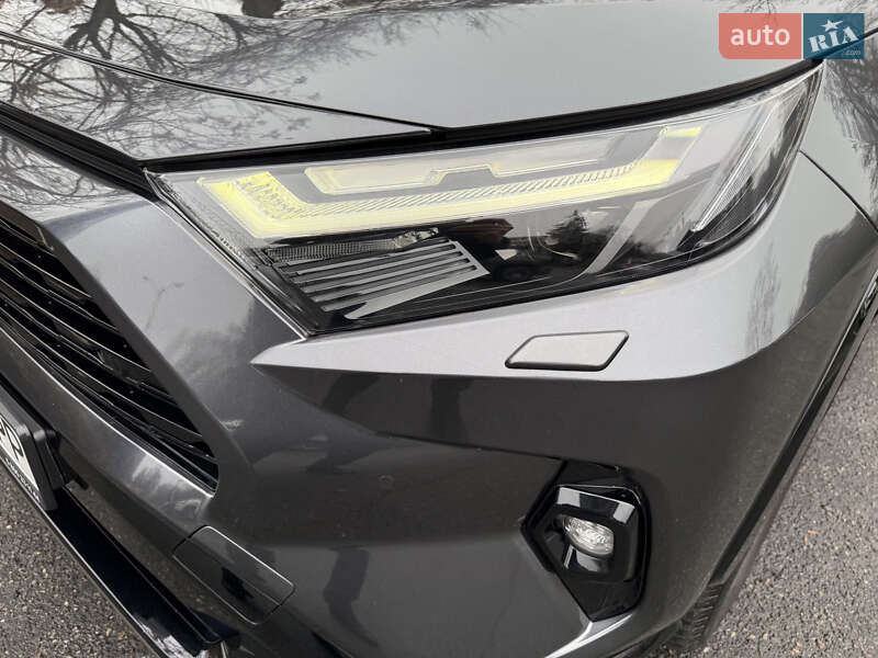 Внедорожник / Кроссовер Toyota RAV4 2022 в Днепре