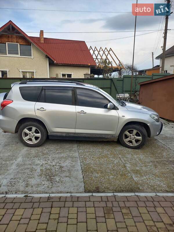 Позашляховик / Кросовер Toyota RAV4 2007 в Калуші