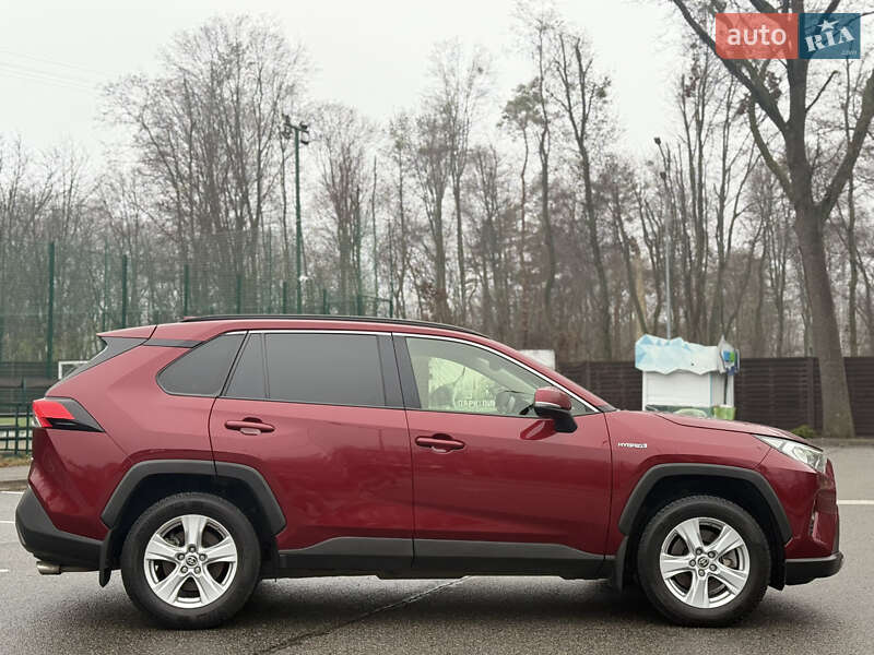 Внедорожник / Кроссовер Toyota RAV4 2019 в Харькове