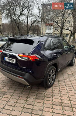 Внедорожник / Кроссовер Toyota RAV4 2022 в Луцке