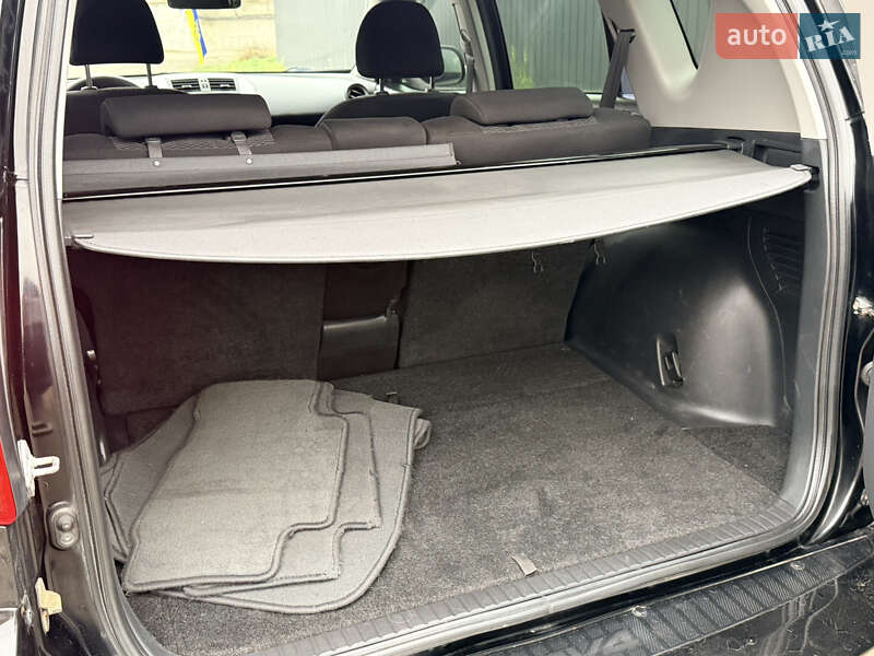 Внедорожник / Кроссовер Toyota RAV4 2007 в Днепре