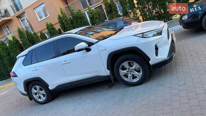 Позашляховик / Кросовер Toyota RAV4 2021 в Луцьку фото 2 Позашляховик / Кросовер Toyota RAV4 2021 в Луцьку