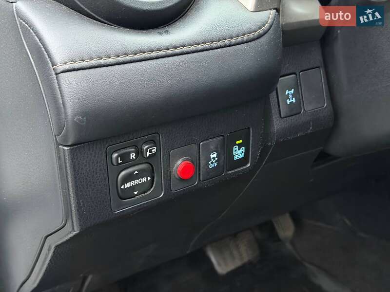 Внедорожник / Кроссовер Toyota RAV4 2013 в Кривом Роге фото 38 Внедорожник / Кроссовер Toyota RAV4 2013 в Кривом Роге