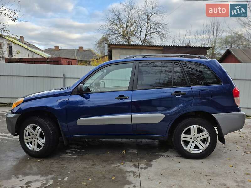 Внедорожник / Кроссовер Toyota RAV4 2003 в Бердичеве