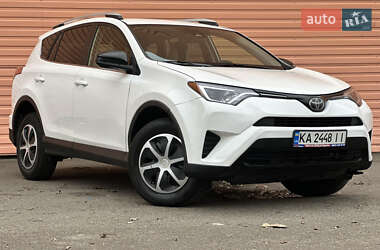 Внедорожник / Кроссовер Toyota RAV4 2017 в Киеве