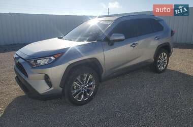 Внедорожник / Кроссовер Toyota RAV4 2021 в Львове