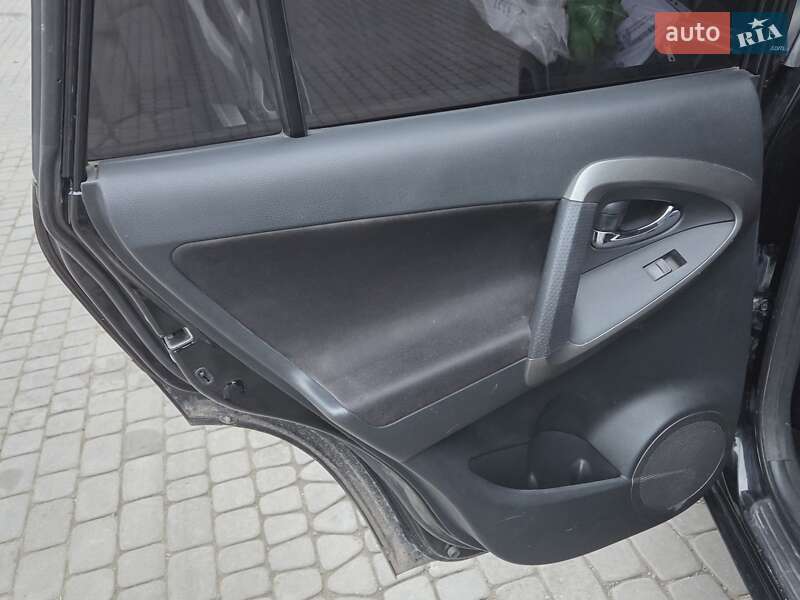 Внедорожник / Кроссовер Toyota RAV4 2010 в Днепре фото 9 Внедорожник / Кроссовер Toyota RAV4 2010 в Днепре