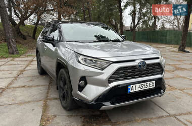 Внедорожник / Кроссовер Toyota RAV4 2020 в Киеве