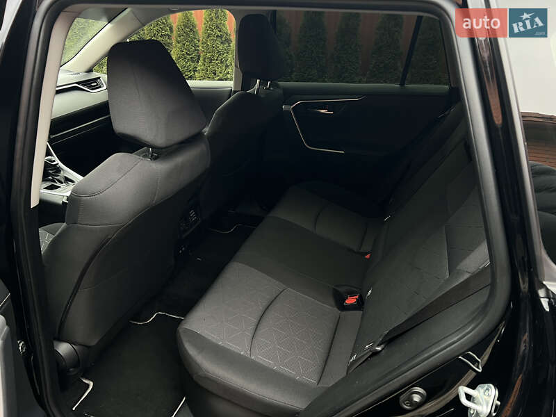 Внедорожник / Кроссовер Toyota RAV4 2019 в Луцке фото 21 Внедорожник / Кроссовер Toyota RAV4 2019 в Луцке