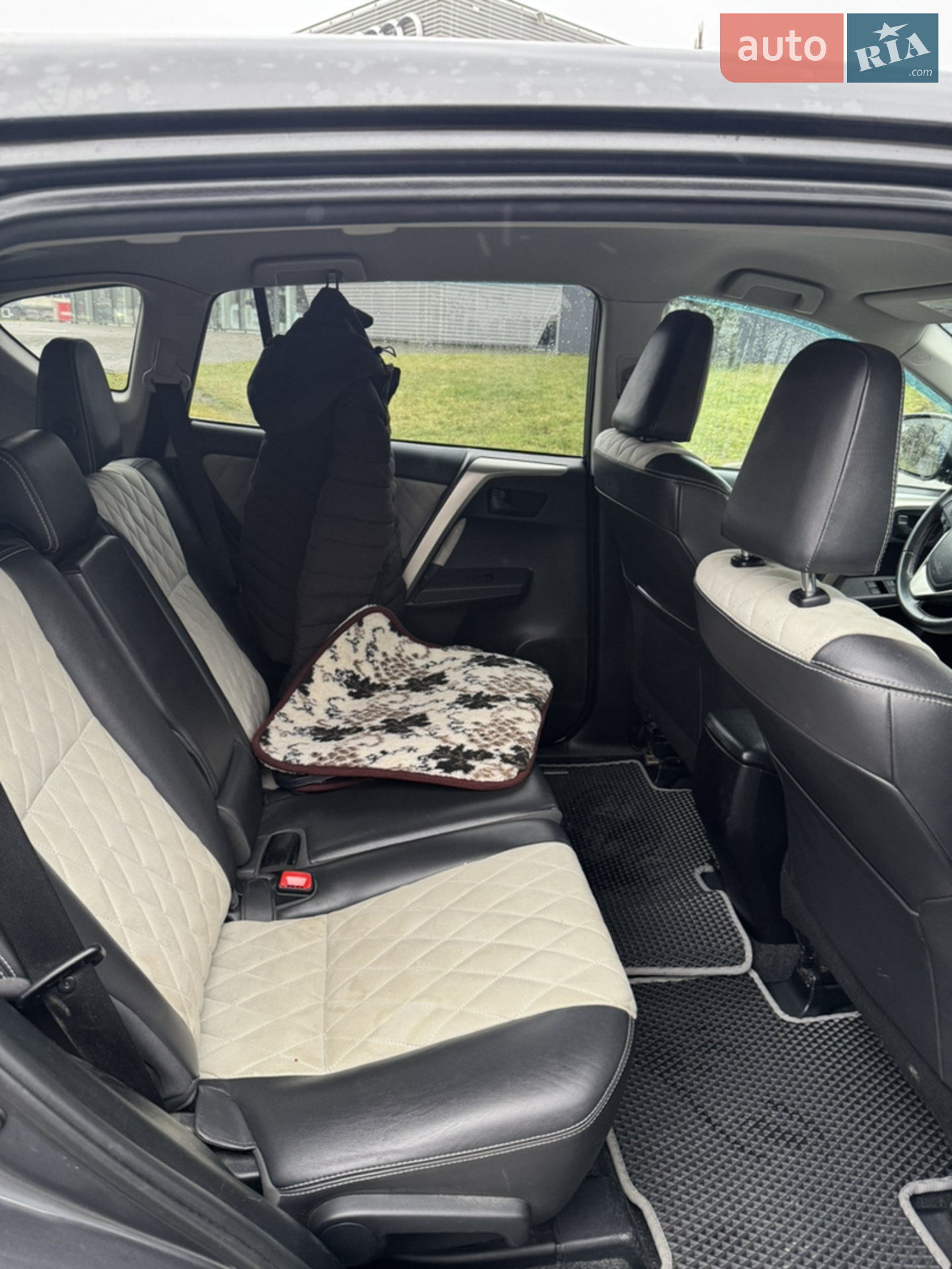 2014 Toyota RAV 4 - мініатюра 9
