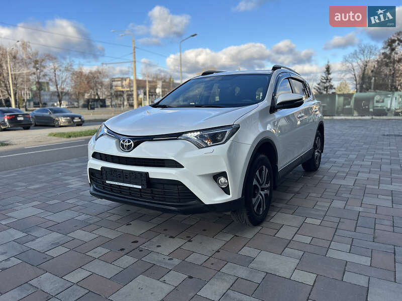 Toyota RAV4 2016