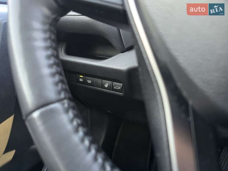 Позашляховик / Кросовер Toyota RAV4 2022 в Львові