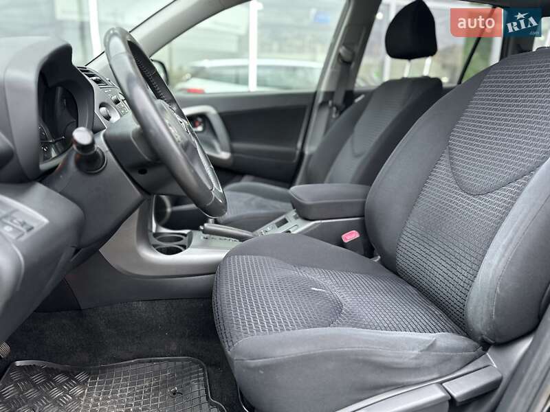 Позашляховик / Кросовер Toyota RAV4 2008 в Києві
