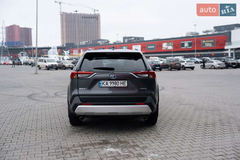 Позашляховик / Кросовер Toyota RAV4 2023 в Києві