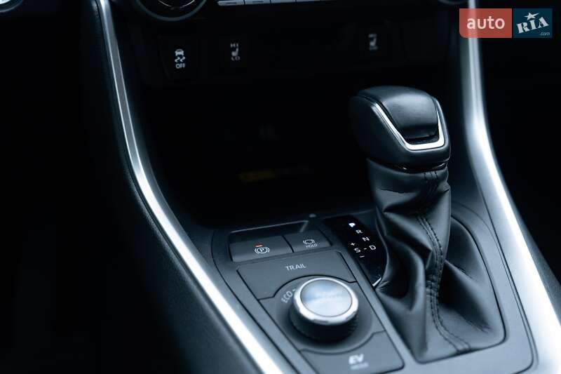 Позашляховик / Кросовер Toyota RAV4 2023 в Києві