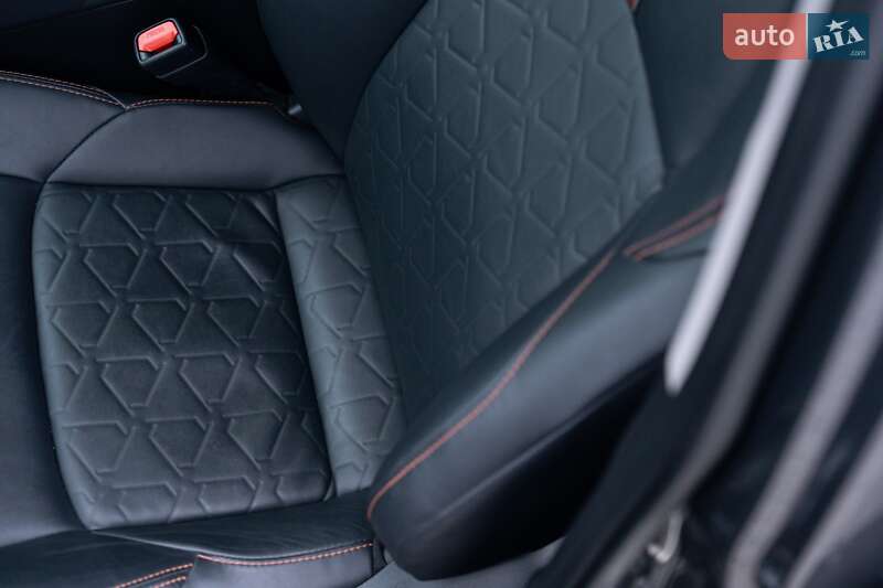 Позашляховик / Кросовер Toyota RAV4 2023 в Києві