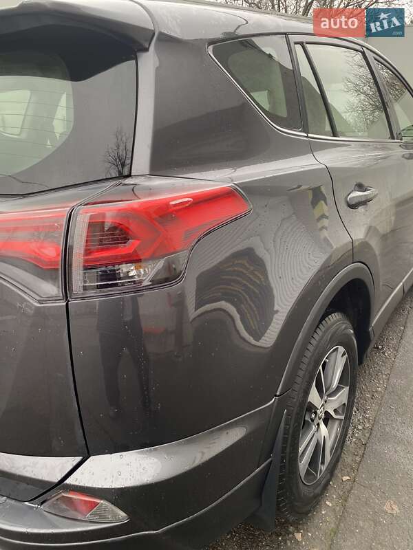 Позашляховик / Кросовер Toyota RAV4 2017 в Одесі