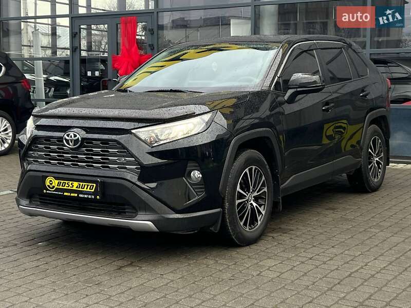 Внедорожник / Кроссовер Toyota RAV4 2019 в Ивано-Франковске