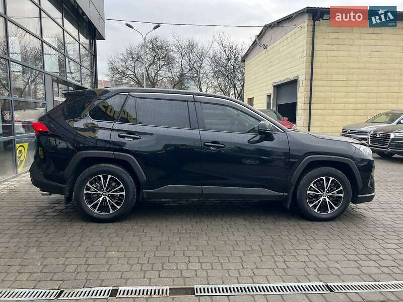 Внедорожник / Кроссовер Toyota RAV4 2019 в Ивано-Франковске