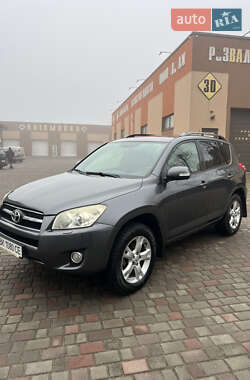 Внедорожник / Кроссовер Toyota RAV4 2009 в Ровно