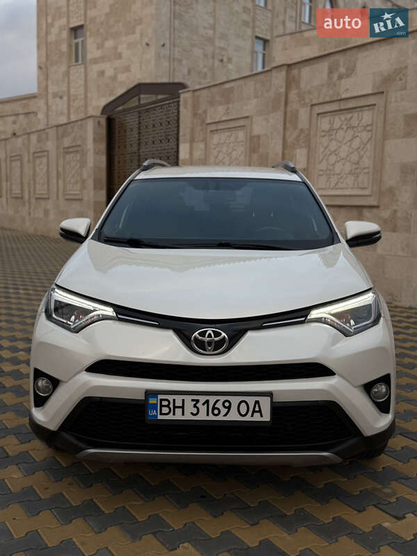 Позашляховик / Кросовер Toyota RAV4 2016 в Одесі