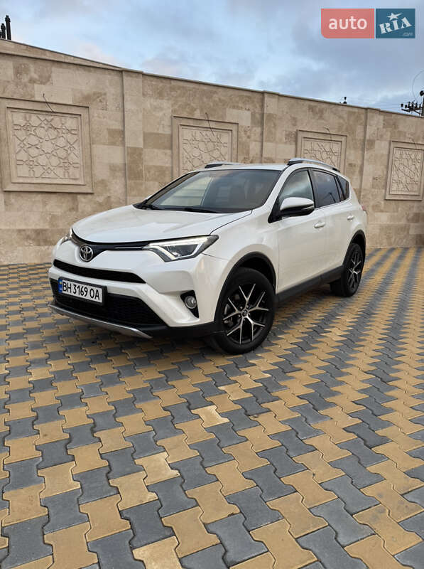 Позашляховик / Кросовер Toyota RAV4 2016 в Одесі