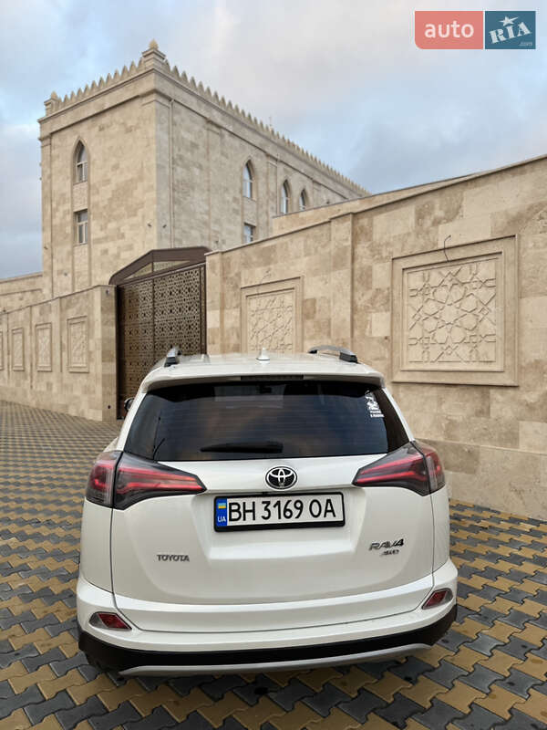 Позашляховик / Кросовер Toyota RAV4 2016 в Одесі