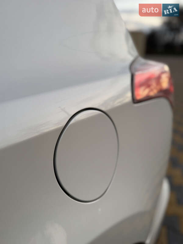 Позашляховик / Кросовер Toyota RAV4 2016 в Одесі