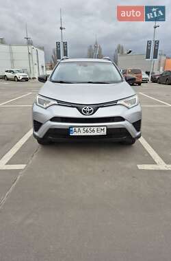 Внедорожник / Кроссовер Toyota RAV4 2016 в Киеве