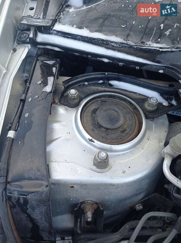 Позашляховик / Кросовер Toyota RAV4 2004 в Володимирі