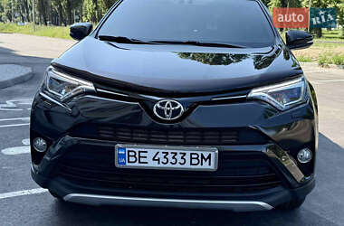 Позашляховик / Кросовер Toyota RAV4 2016 в Києві