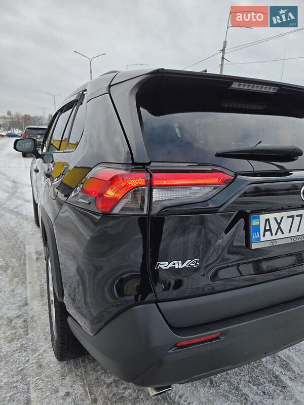 Позашляховик / Кросовер Toyota RAV4 2019 в Києві
