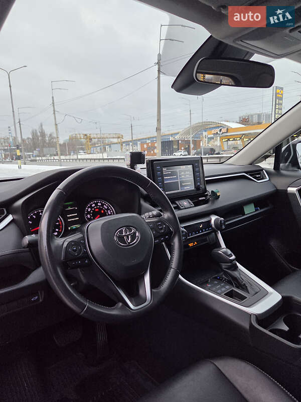 Позашляховик / Кросовер Toyota RAV4 2019 в Києві