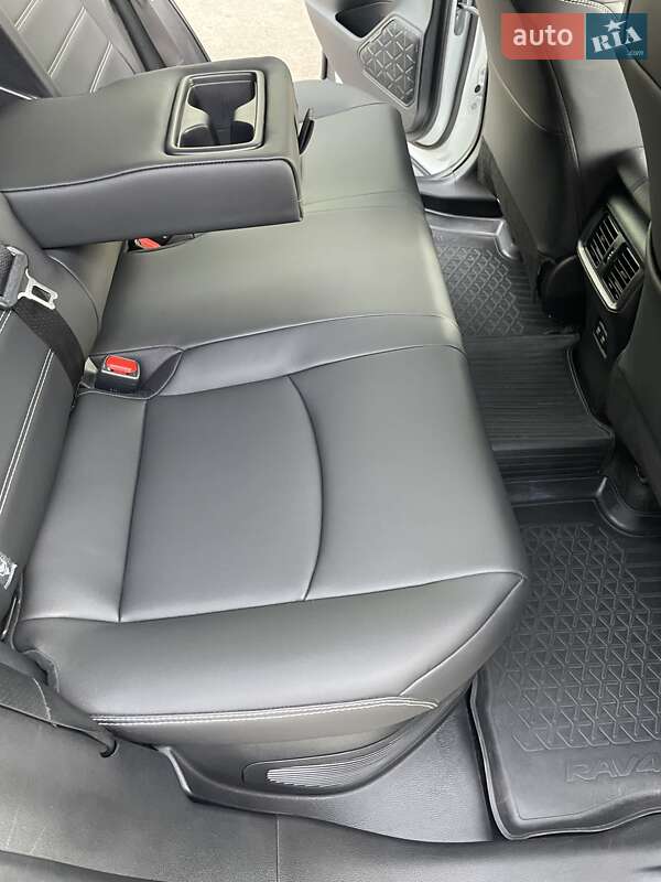 Позашляховик / Кросовер Toyota RAV4 2022 в Вінниці