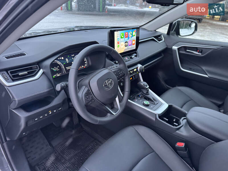 Позашляховик / Кросовер Toyota RAV4 2024 в Києві