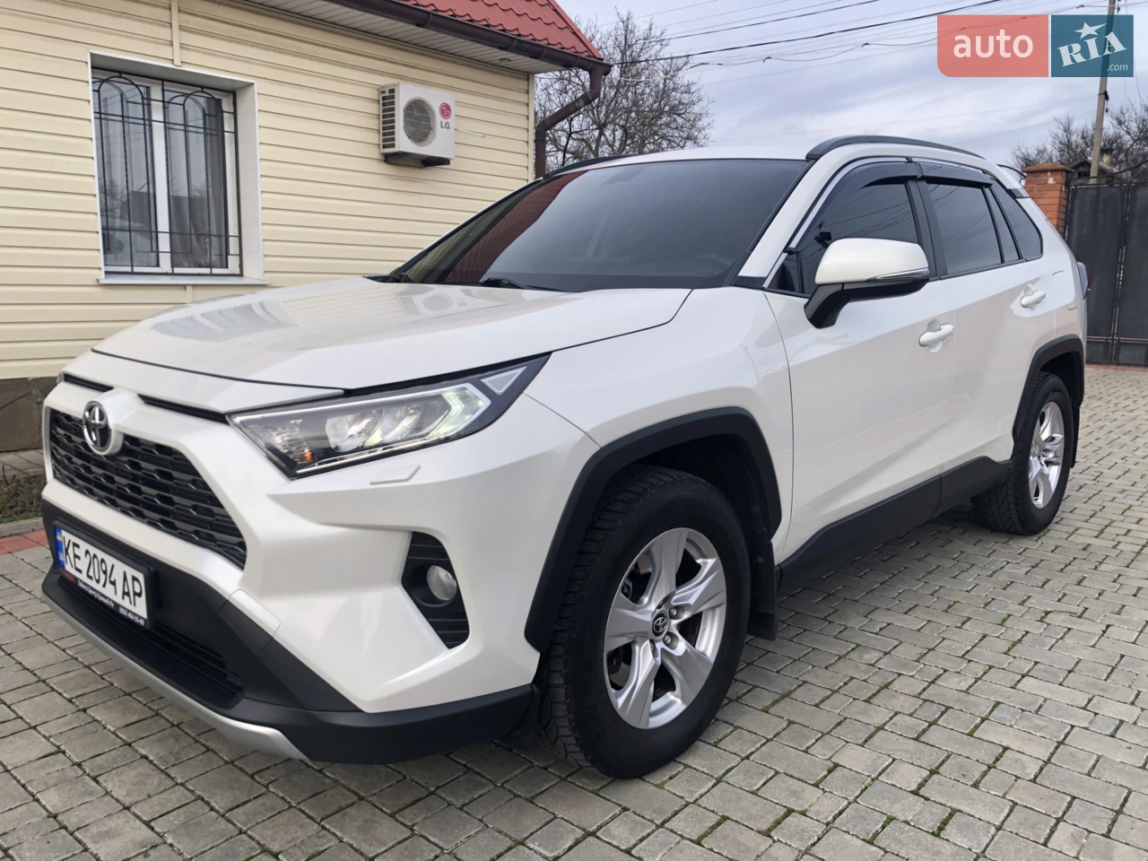 2019 Toyota RAV 4 - мініатюра 26