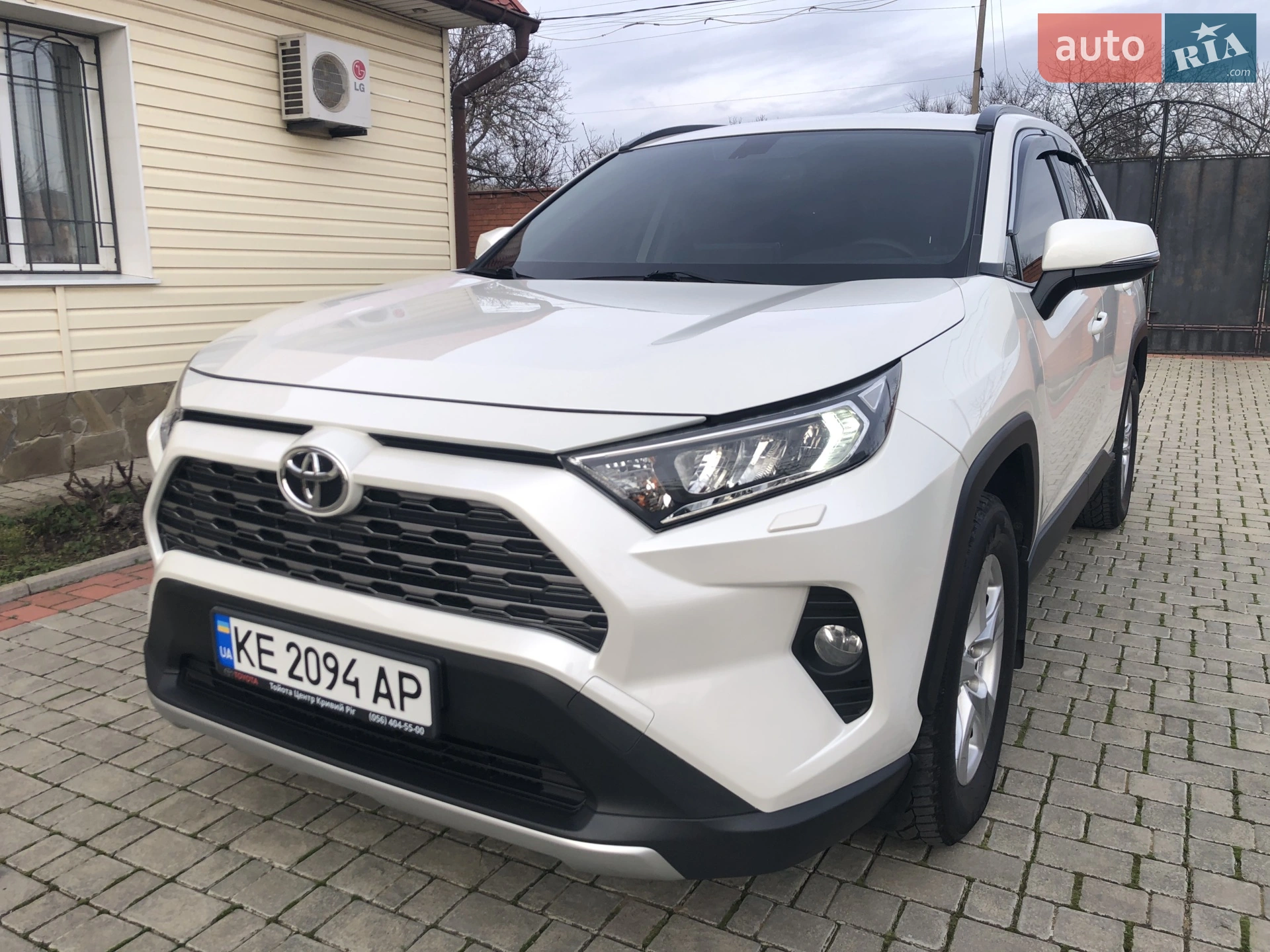 2019 Toyota RAV 4 - мініатюра 2