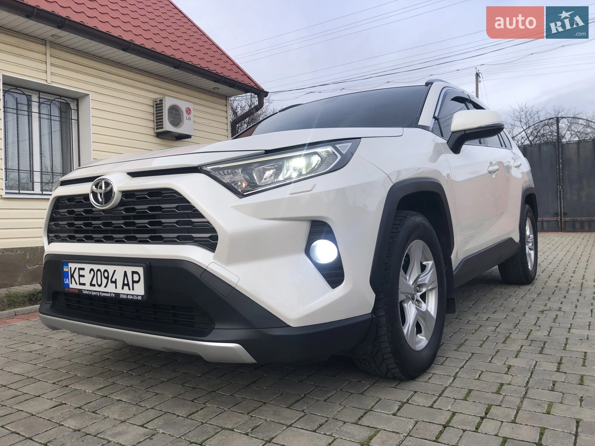 2019 Toyota RAV 4 - мініатюра 29