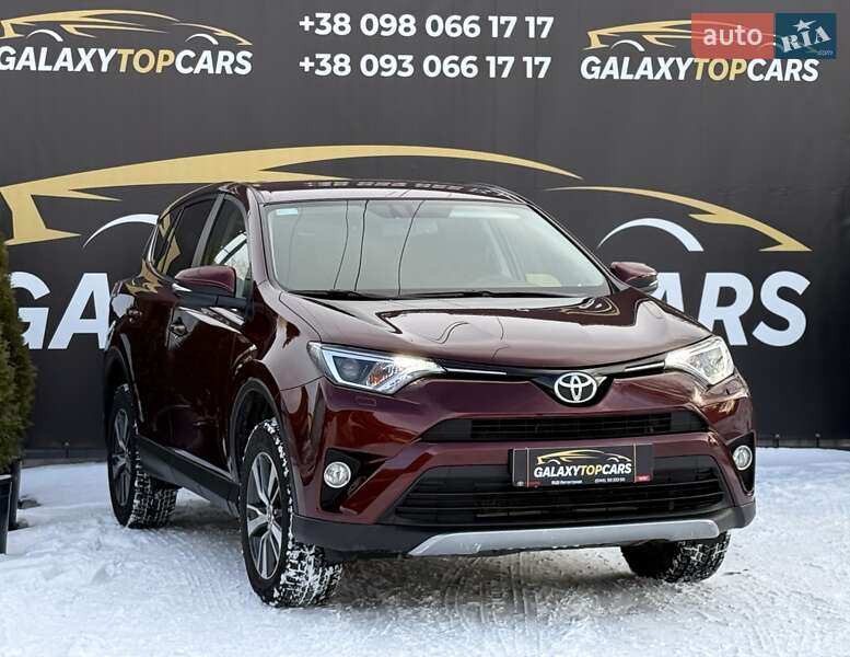 Позашляховик / Кросовер Toyota RAV4 2017 в Вінниці